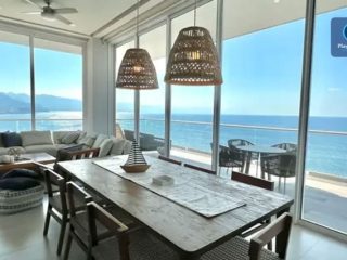 PYR-002-022823-Harbor-171-Penthouse-slider-1_result-1024×473-1